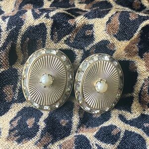 Coro Vintage Pearl/Rhinestone Clip-on Earrings